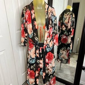 Super cute floral kimono- size medium but could fit any size really
